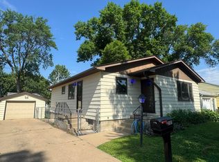 2811 S Coral St, Sioux City, IA 51106