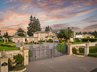 19450 Hidden Lakes Ln, Acampo, CA 95220