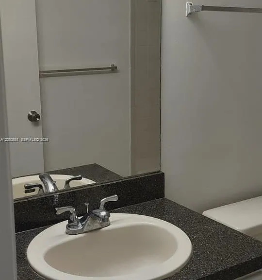 8215 Lake Dr #505 — Photo 14