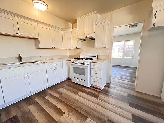 5th image of 510 S Johnson Ave