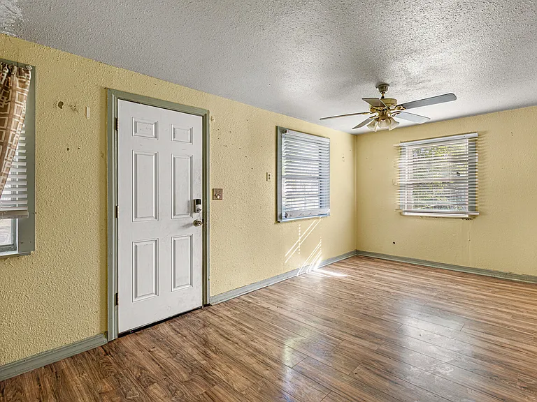 126 Lilly Ln — Photo 11