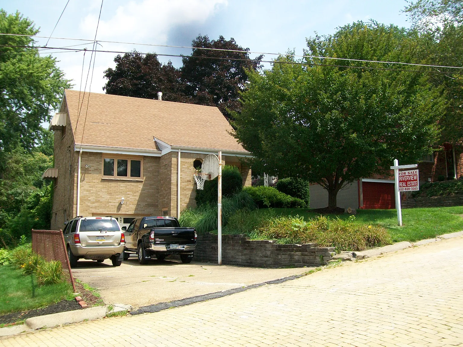 543 Edgewood Ave photo 1