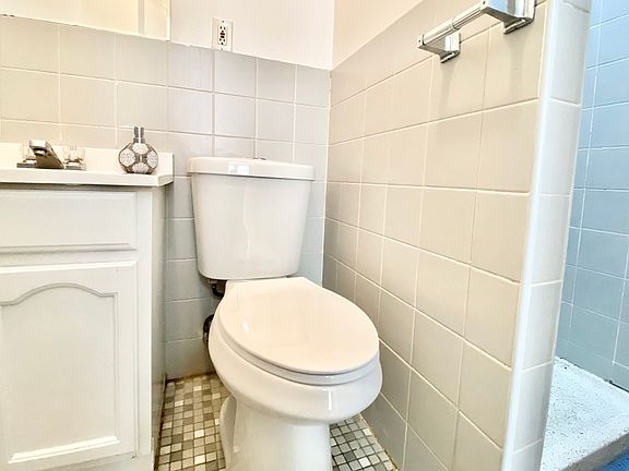 5th image of 257 W 113th St #200