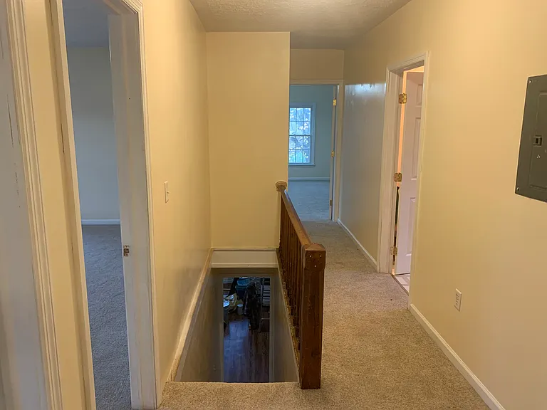 3922 Riverside Dr — Photo 2