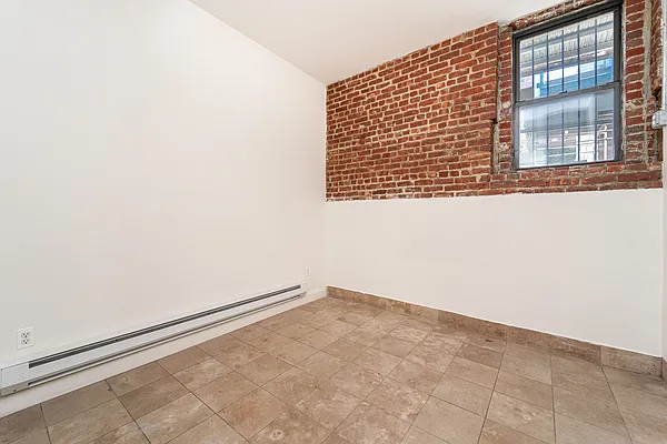 Rented by Modern Spaces | media 73