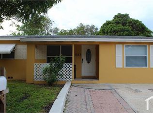 823 S B St, Lake Worth, FL 33460