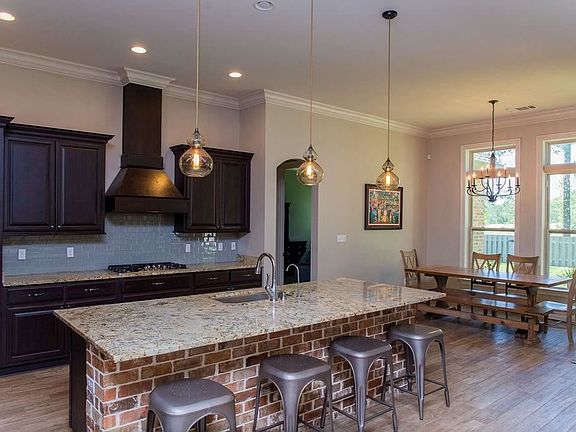 3rd image of 265 W Longview Ct