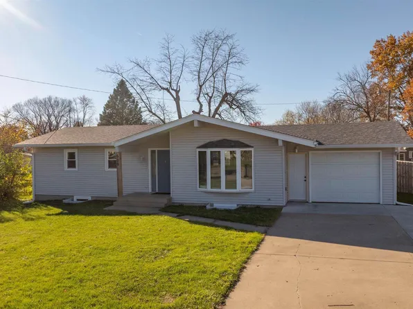 509 S 10th St, Albia, IA 52531