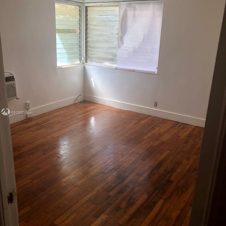 1st image of 1139 Marseille Dr #2