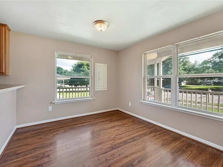 1803 S College Ave — Photo 3