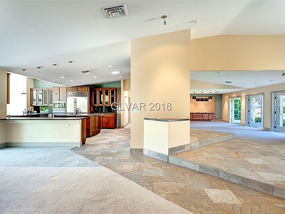 5th image of 3280 E Maule Ave