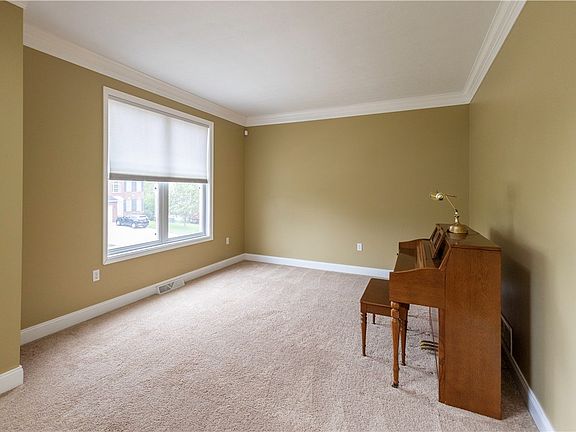 2nd image of 1922 Markley Dr