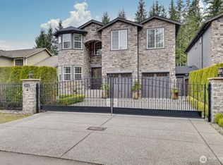 1323 129th St SE #A, Everett, WA 98208