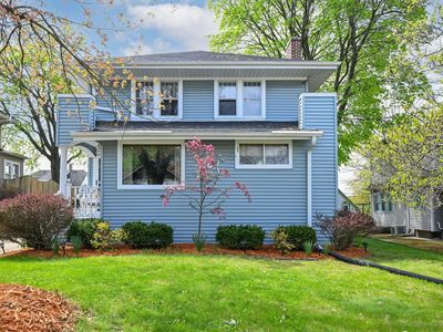 415 E College AVENUE, Waukesha, WI, 53186