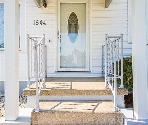 5th image of 1544 Josephine Ave