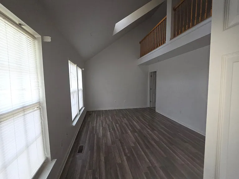4740 Wainwright Cir — Photo 33