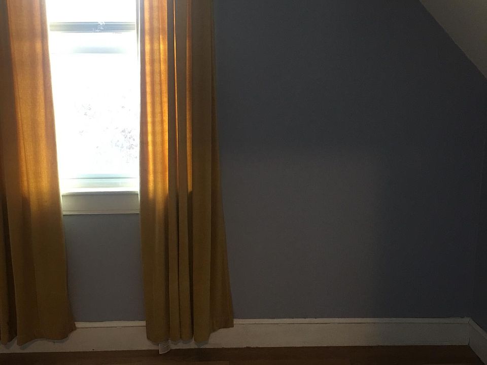 2nd image of 2 Adrian St #1