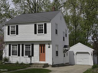 1521 Roseland Ave, Kalamazoo, MI 49001