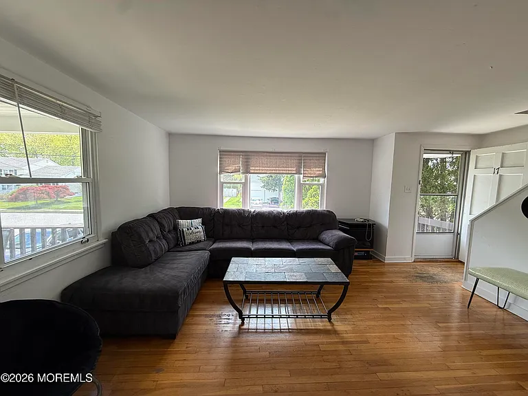 17 Clarence Ave — Photo 21
