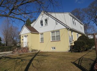 15 Park Pl #2, Valley Stream, NY 11580