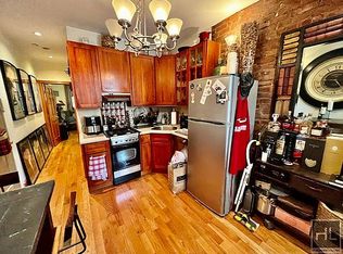 598 6th St #1FR, Brooklyn, NY 11215