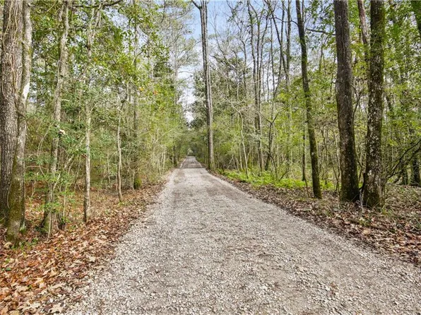 22 Holly Dr, Covington, LA 70435