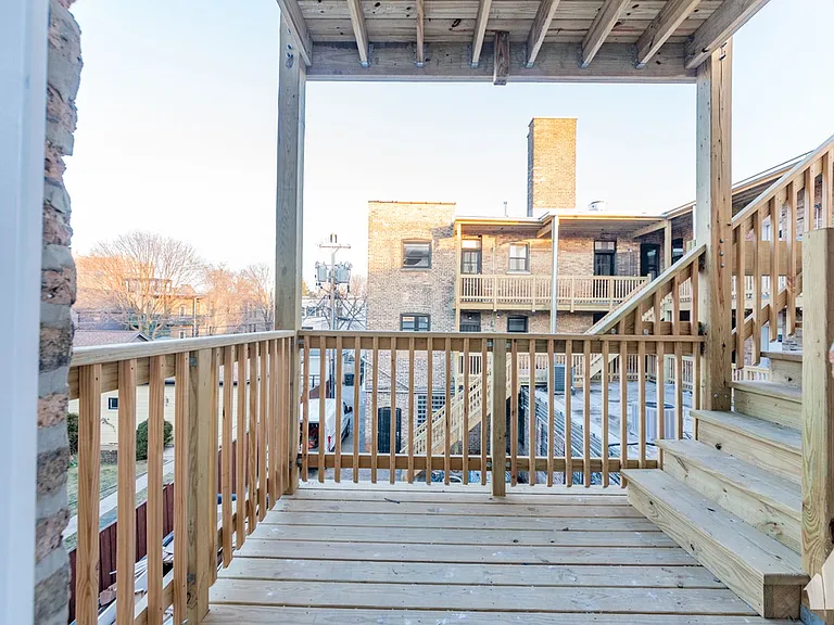 2027 W Montrose Ave #3B — Photo 15
