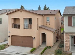 5410 W Santa Cruz Way, Fresno, CA 93722