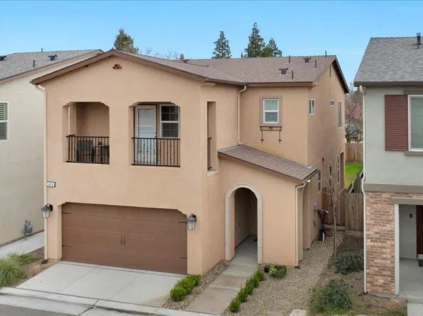 5410 W Santa Cruz Way, Fresno, CA 93722
