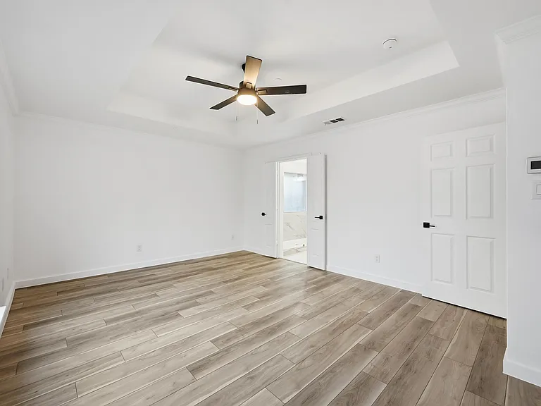 2216 Paige Ct — Photo 32