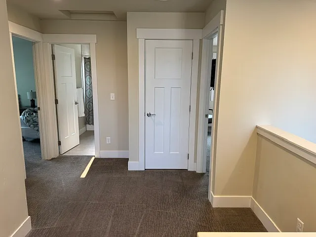 1023 E 30th Ave — Photo 14