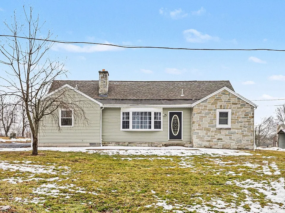 5885 Avis Ln