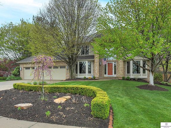 3rd image of 1618 N 128th Cir