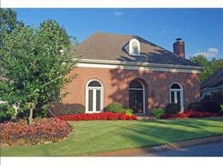 3238 Club Breeze Dr, Memphis, TN 38125