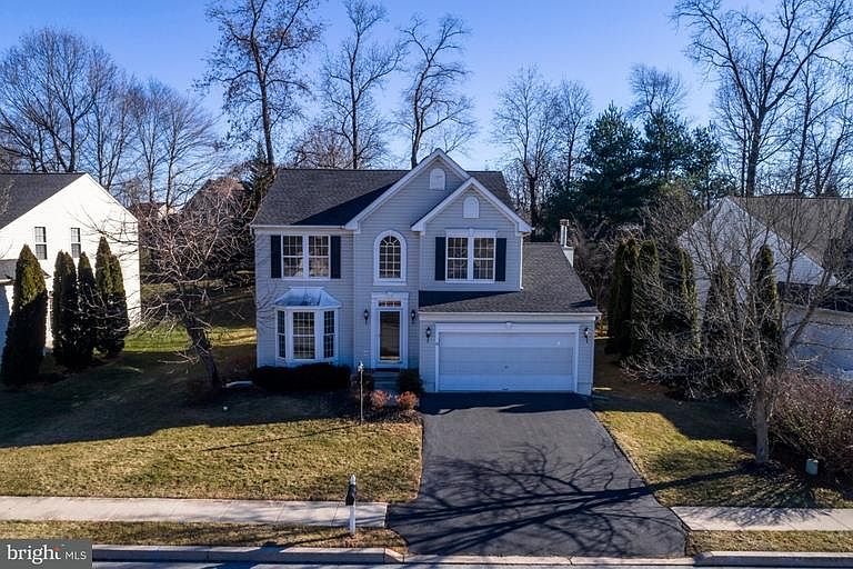 1st image of 914 Burdette Dr