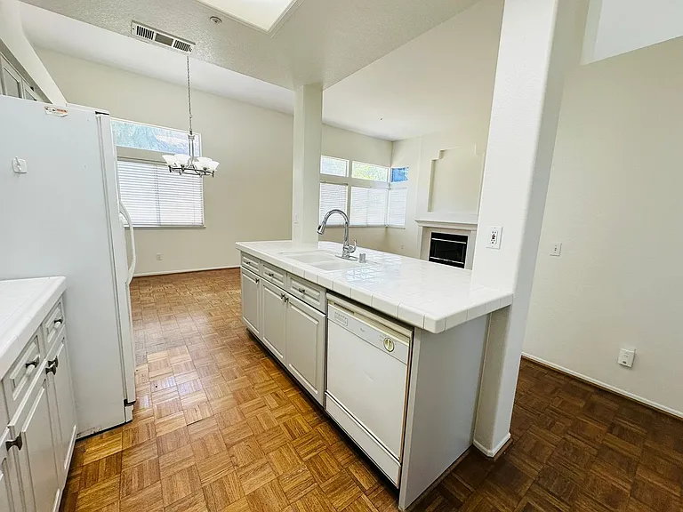 26253 King Edwards Dr — Photo 13