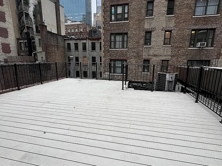 44 W 56th St #4 — Photo 14
