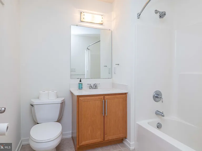 156 Christina Landing Dr — Photo 42