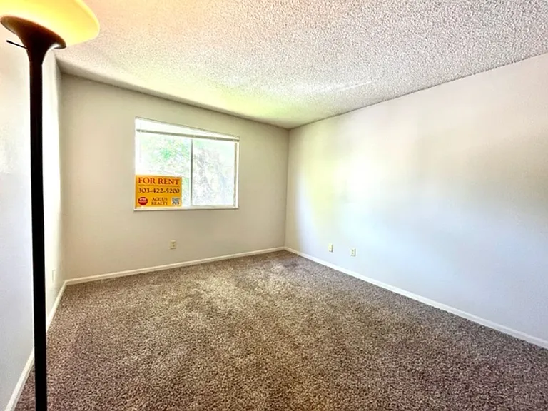 8555 Fairmount Dr #E203-E20 — Photo 34