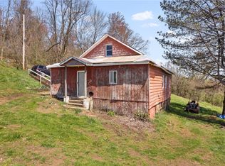 264 Leddon Ln, Ellwood City, PA