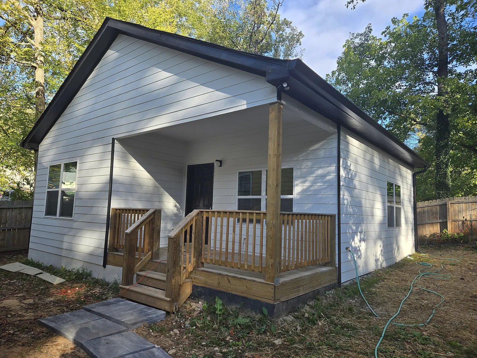 2 bed, 750 sqft, $1,600 — Photo 2