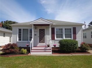 8300 Wainstead Dr, Parma, OH