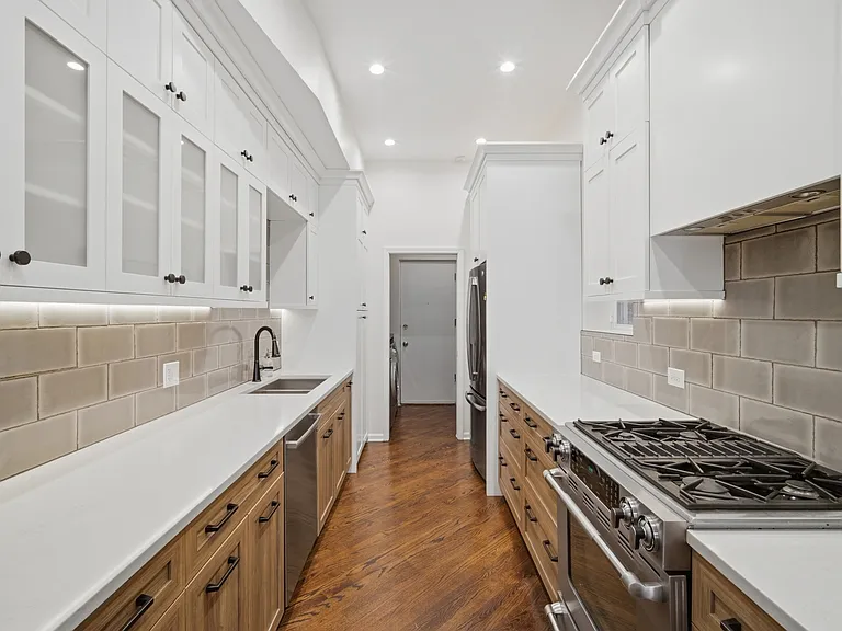 626 W Buckingham Pl #1E — Photo 8