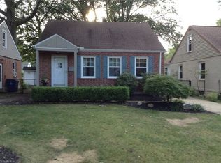 550 Huntmere Dr, Bay Village, OH