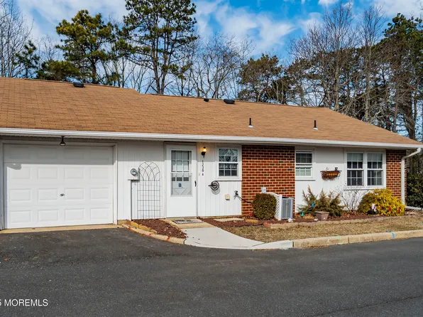 1238A Hamilton Court, Lakewood, NJ 08701