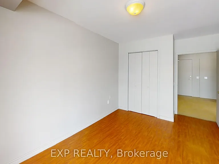 95 Barrie Rd #401 — Photo 11