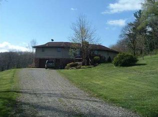 122 Nightingale Ln, Greensburg, PA 15601