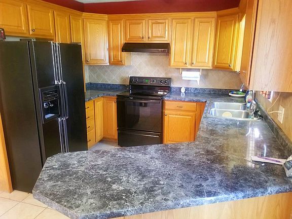 3rd image of 701 W Duckett St