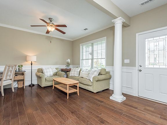 2nd image of 1151 Looking Glass Ln