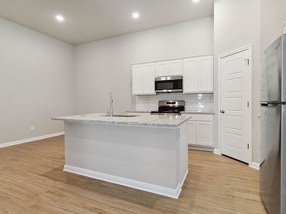 4th image of 119 Gunner Rd Unit A